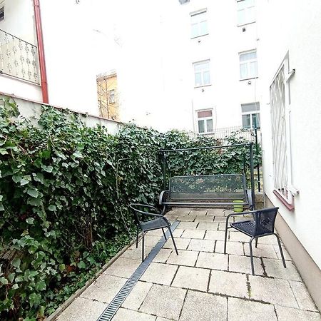 Apartment Captain Nemo Praga Zewnętrze zdjęcie